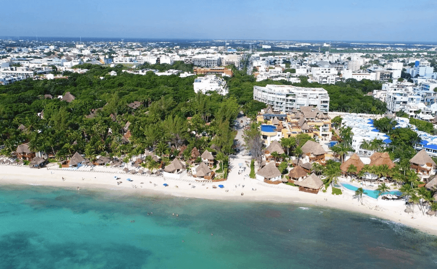 Residential pocket favored by long-stay renters near Zazil-Ha, Playa del Carmen